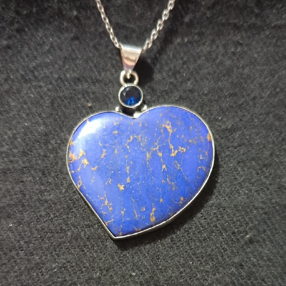 Silver Plated Navy Blue Dyed Gemstone Heart Pendant Statement Necklace